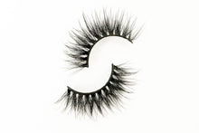 Load image into Gallery viewer, Goal Getter Lash
